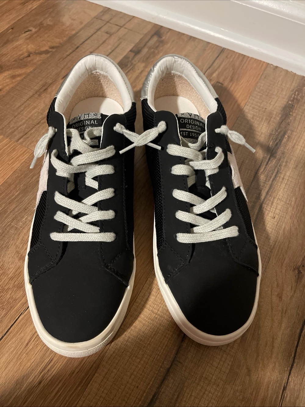 Vintage Havana Sneakers Women’s Size 11 Black & Silver